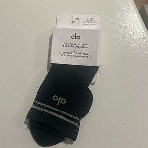 ALO Unisex Half Crew Performance Sock